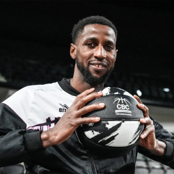 Ballon de basket du CBC taille 5 noir et blanc